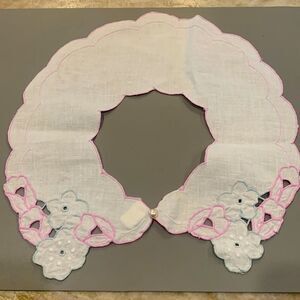 Pastel Embroidered Collar 